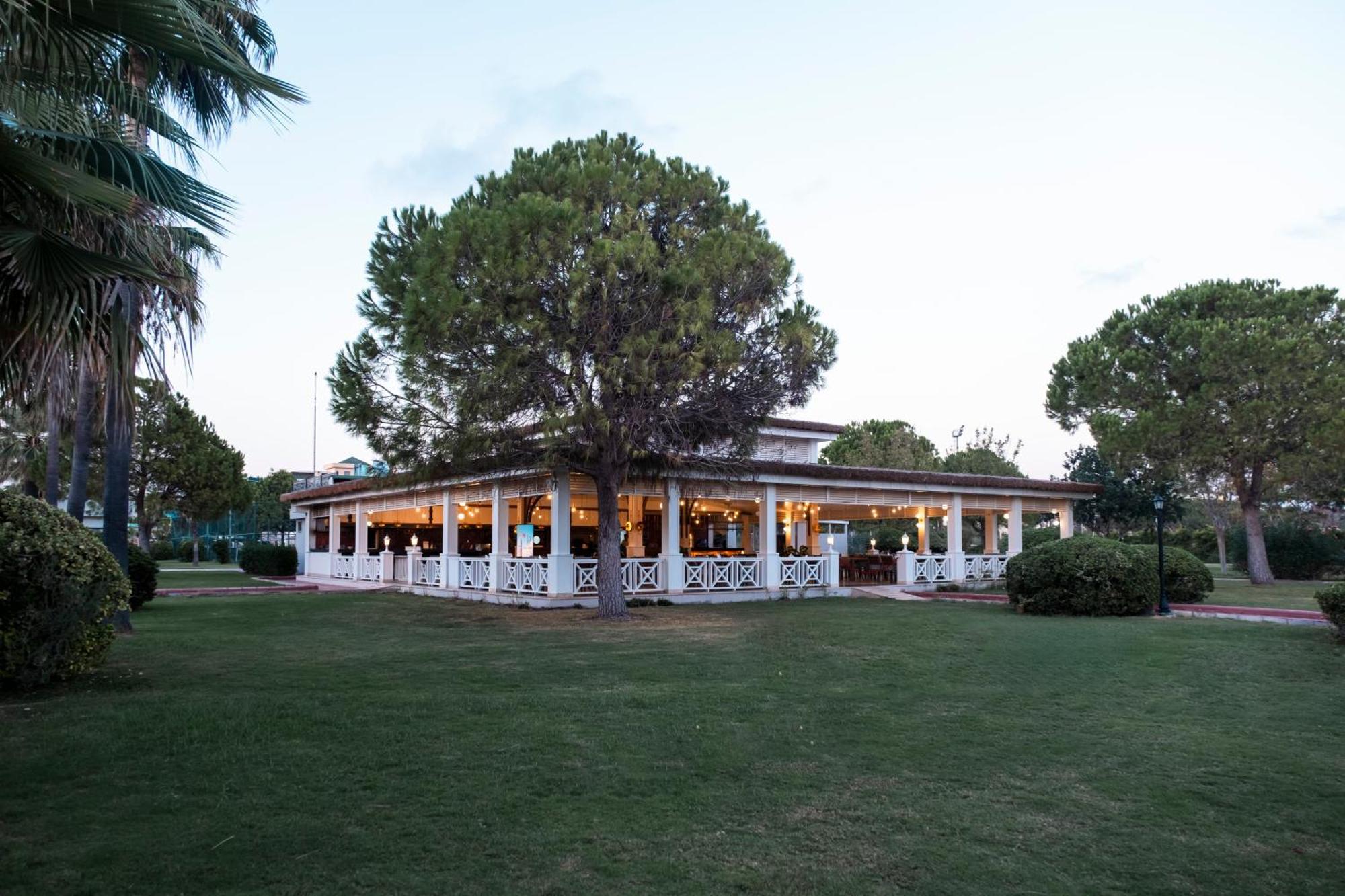 Ducale Lara Hotel Antalya Buitenkant foto