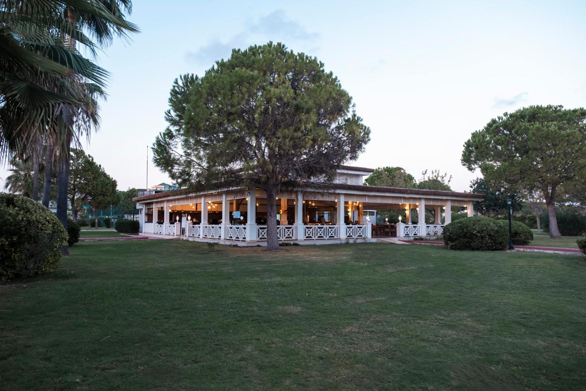 Ducale Lara Hotel Antalya Buitenkant foto